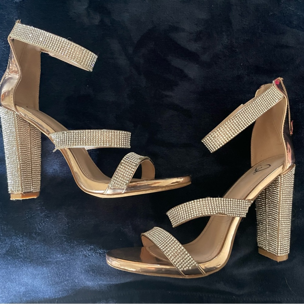 Size 9 bedazzled high heels